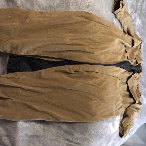 Tan trench coat - Picture 2 of 4